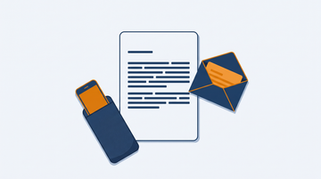 Illustratie van een brief aan ouders naast een telefoon in een ’t Zakkie telefoonzakje en een open envelop