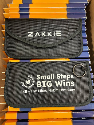 ’t Zakkie bedrukt voor i45 met de tekst Small Steps Big Wins
